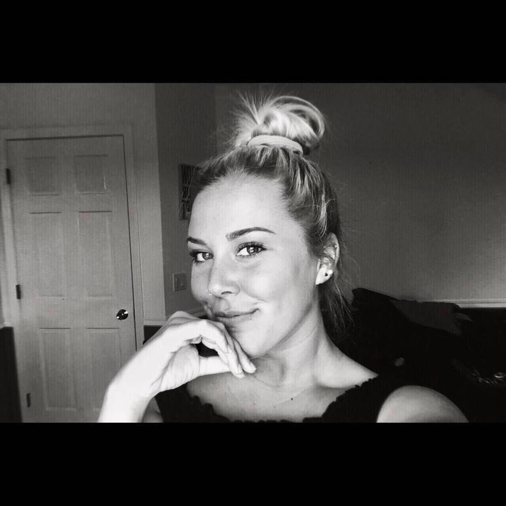 Meet your Posher, Raegan